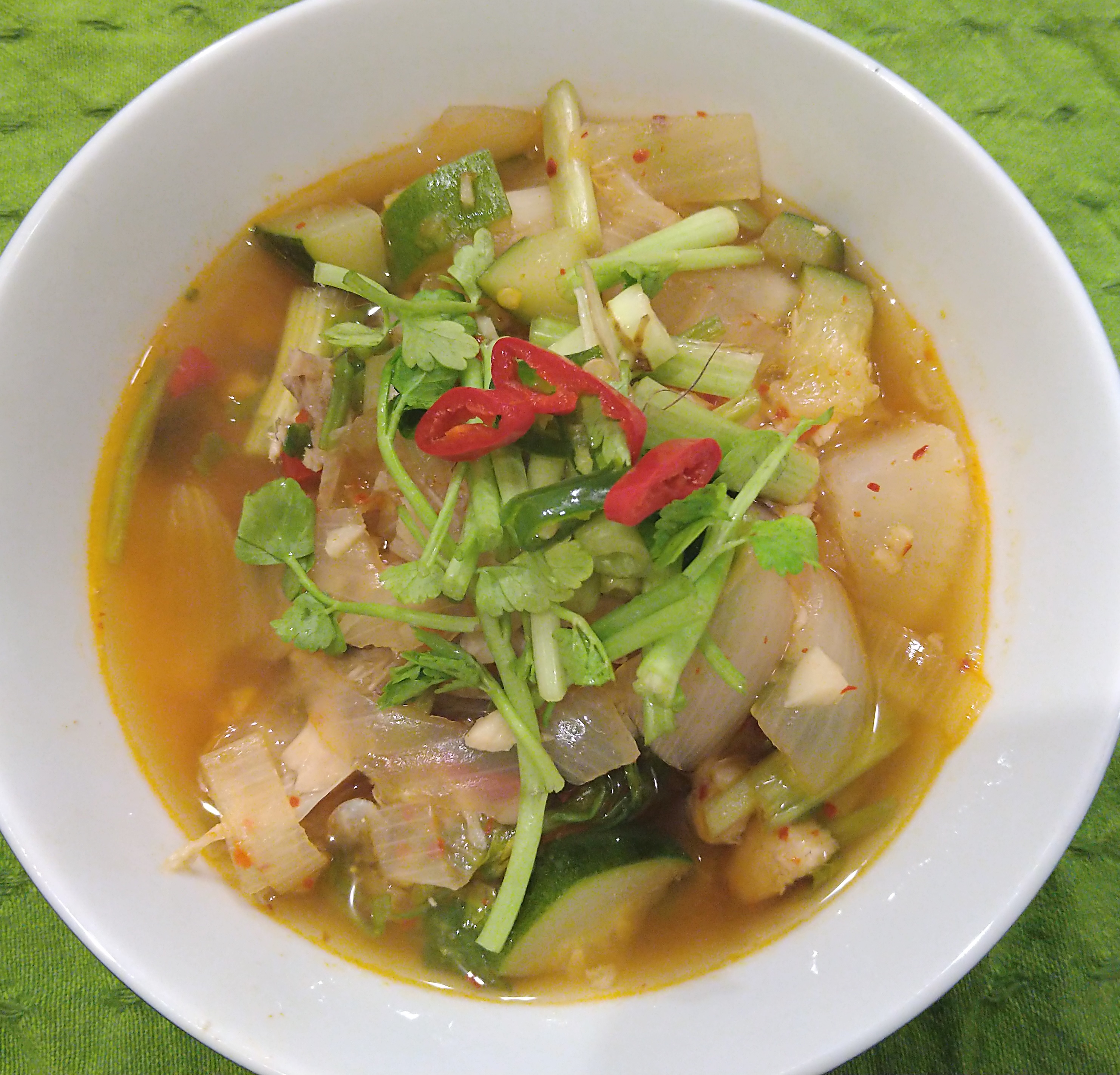 レシピ 三食ごはん 海辺の牧場編 の料理を作ってみた 鯛のあらの辛い鍋 レシピ 三食ごはん 海辺の牧場編 の料理を作ってみた 鯛のあらの辛い鍋
